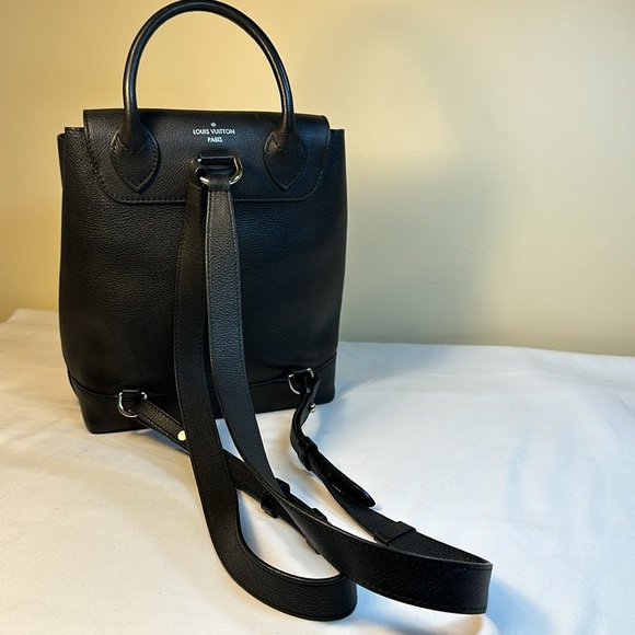 COA Louis Vuitton Calfskin LockMe Backpack Silver Hdw #DU3196 France 2016 - Picture 10 of 17